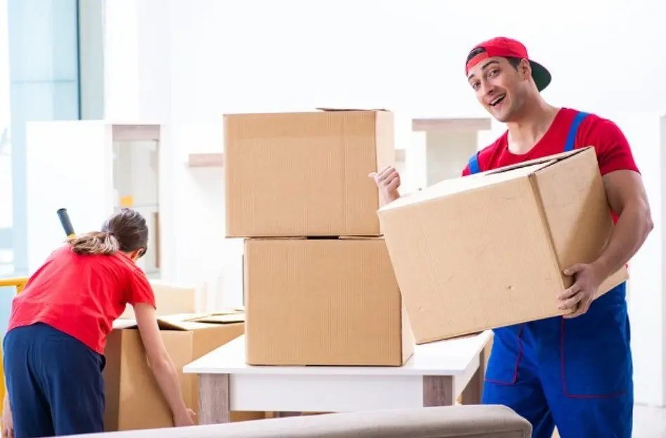 4 Reasons to Hire Moving Companies